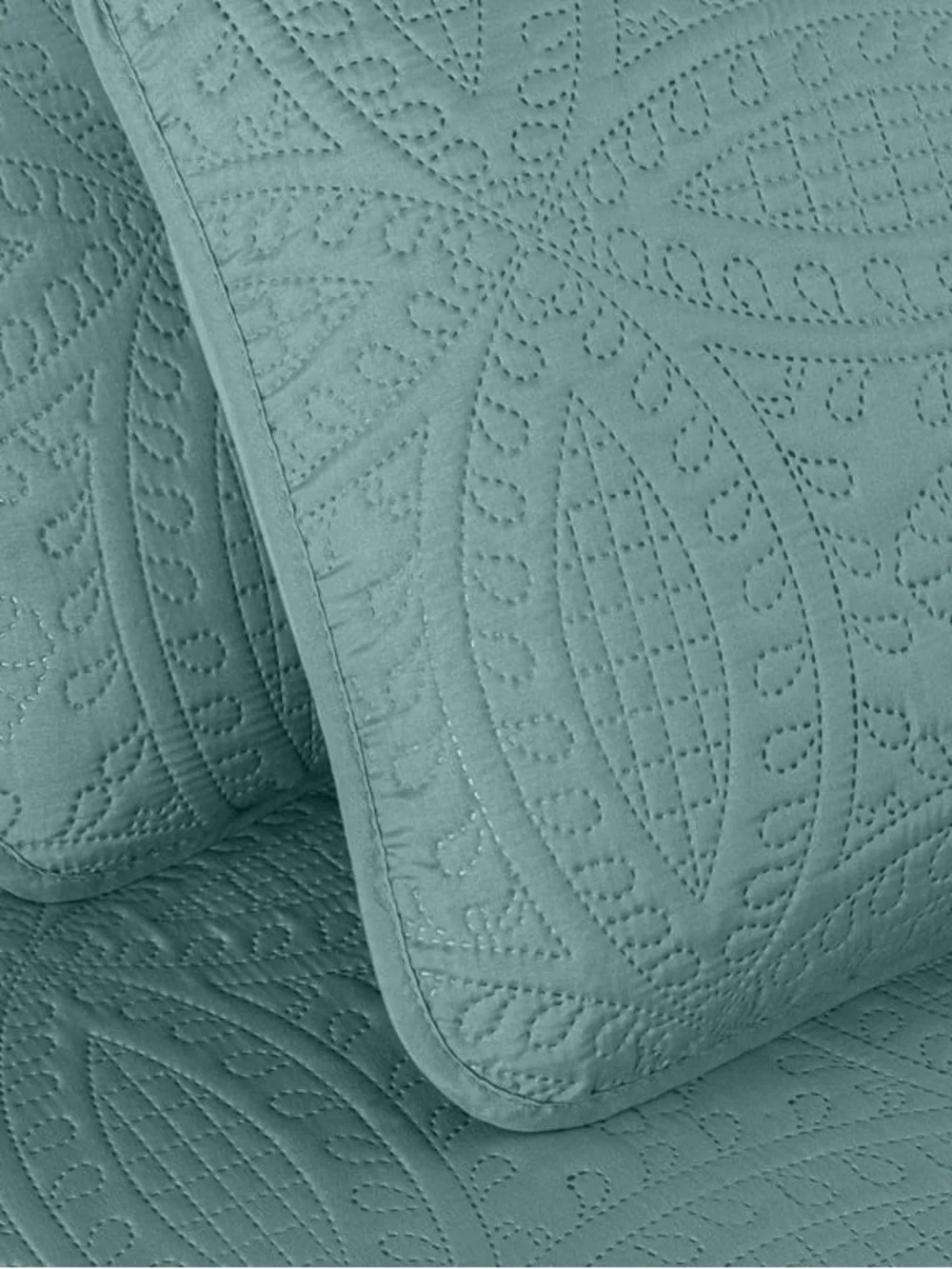 Quilted oversized queen 3 piece bedspread blue